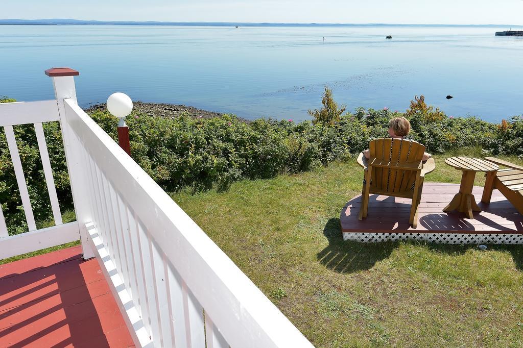 Motel et Chalets Bo-Fleuve Evangeline Saint-Siméon Extérieur photo