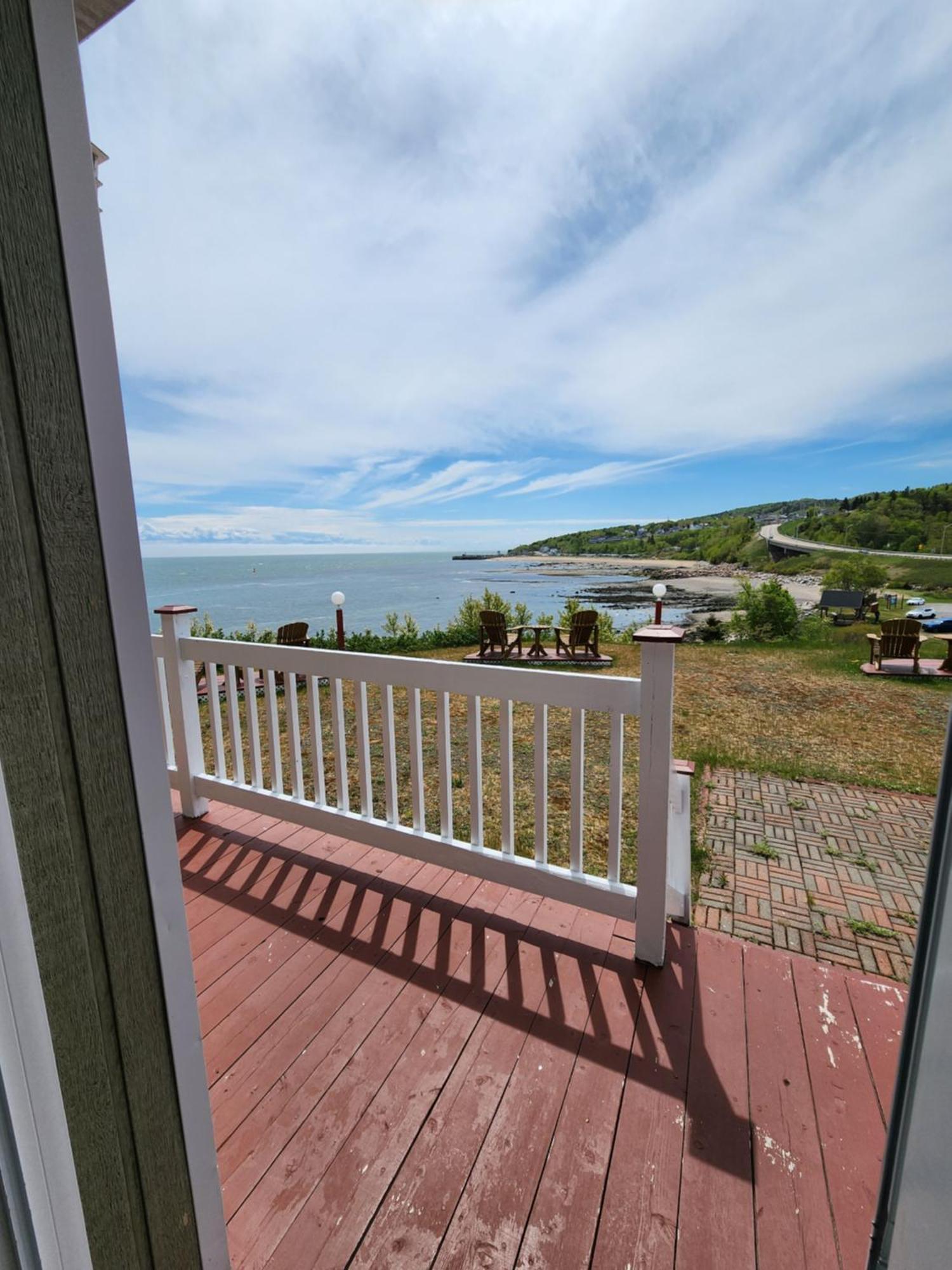 Motel et Chalets Bo-Fleuve Evangeline Saint-Siméon Extérieur photo