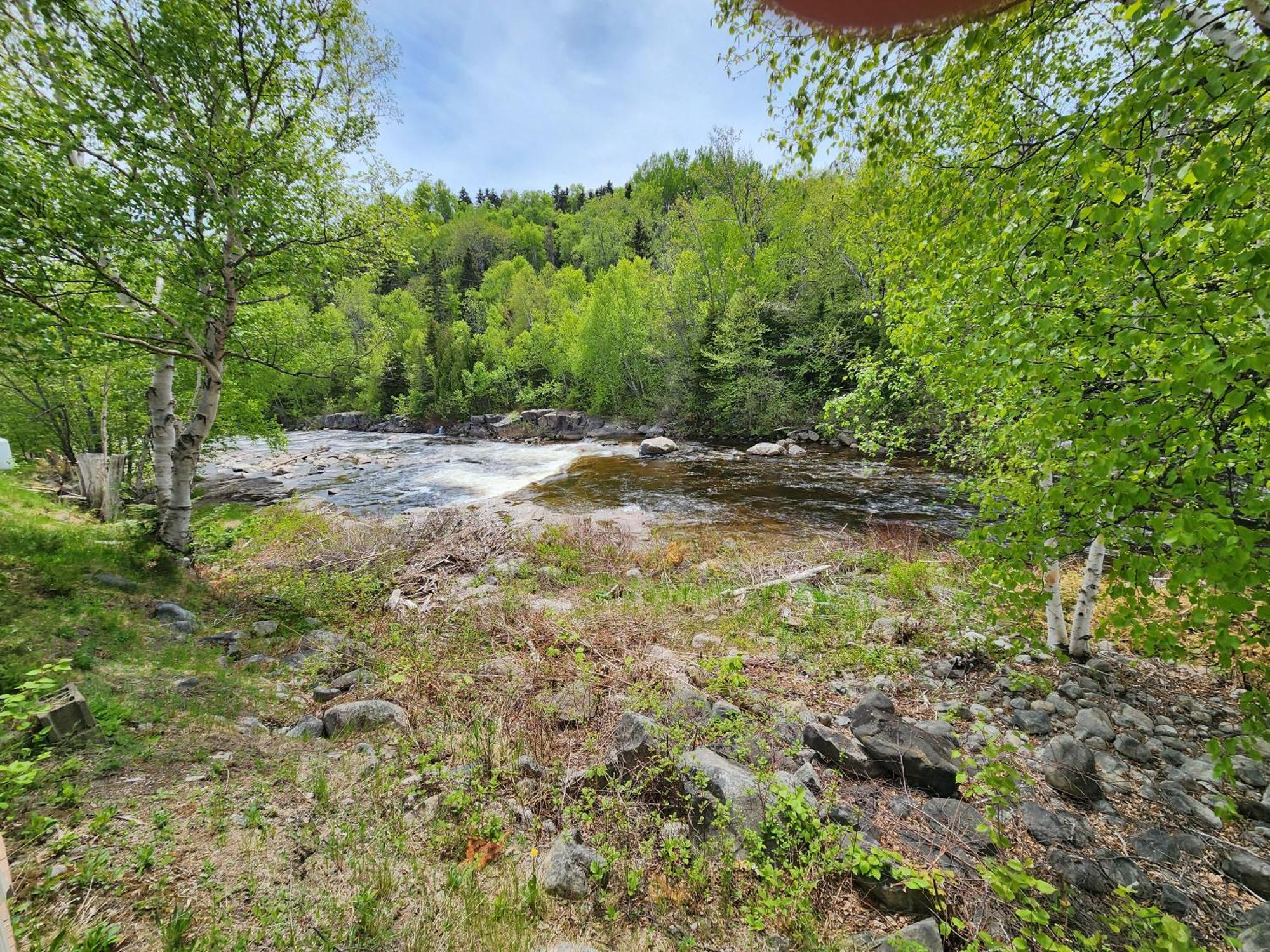 Motel et Chalets Bo-Fleuve Evangeline Saint-Siméon Extérieur photo