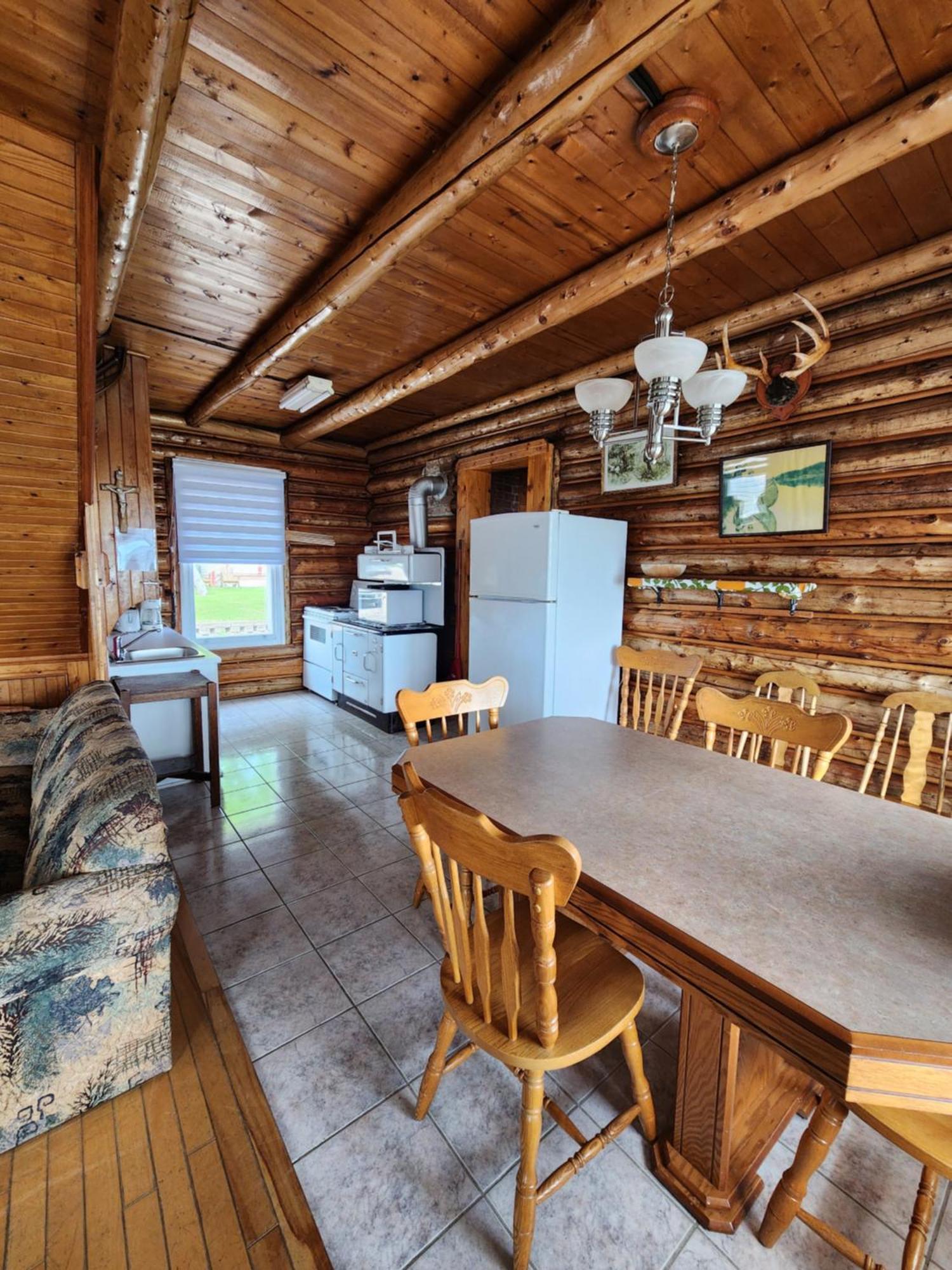 Motel et Chalets Bo-Fleuve Evangeline Saint-Siméon Extérieur photo